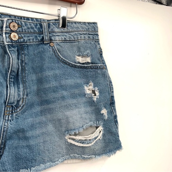 KANCAN Sarah High Rise Fray Hem Mom Shorts 15 / 31 Light Blue Denim Cut Off Rips - Picture 5 of 10